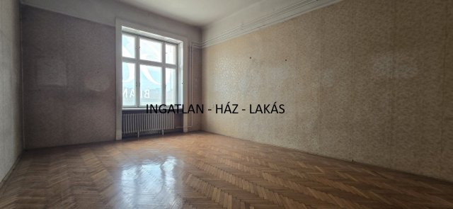 Eladó téglalakás, Budapesten, V. kerületben, Kálvin téren