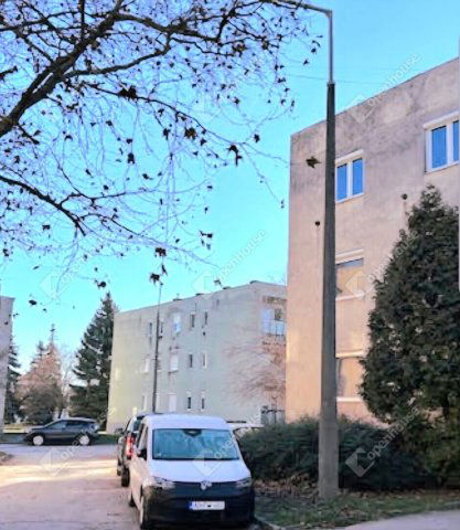 Eladó téglalakás, Bábolnán 43.9 M Ft, 3 szobás