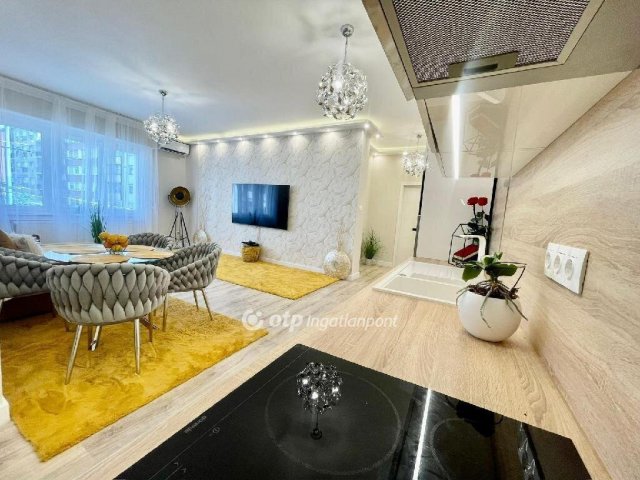 Eladó téglalakás, Budapesten, XIII. kerületben 200 M Ft