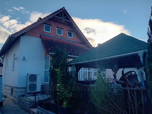 Eladó családi ház, Csopakon 179 M Ft, 4 szobás