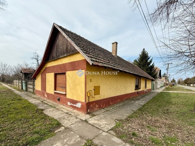 Eladó családi ház, Gerendáson 4 M Ft, 2 szobás