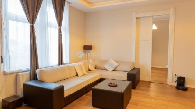 Eladó téglalakás, Budapesten, VII. kerületben 209 M Ft, 4 szobás