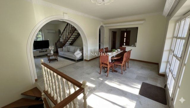 Eladó családi ház, Budapesten, XVI. kerületben 174 M Ft