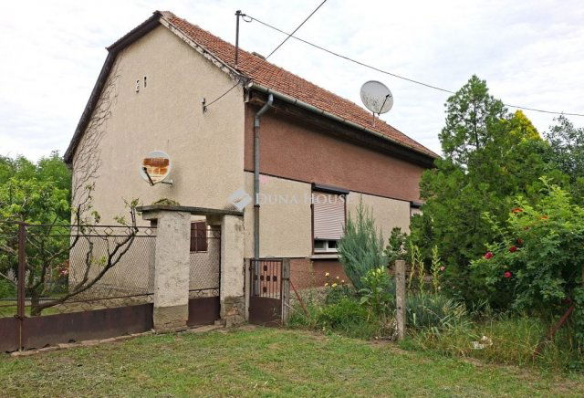 Eladó családi ház, Csorváson 13.5 M Ft, 2 szobás