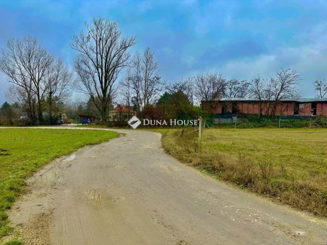 Eladó ipari ingatlan, Pilisvörösváron 105 M Ft