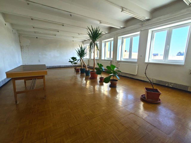 Kiadó iroda, Miskolcon 161 E Ft / hó, 1 szobás