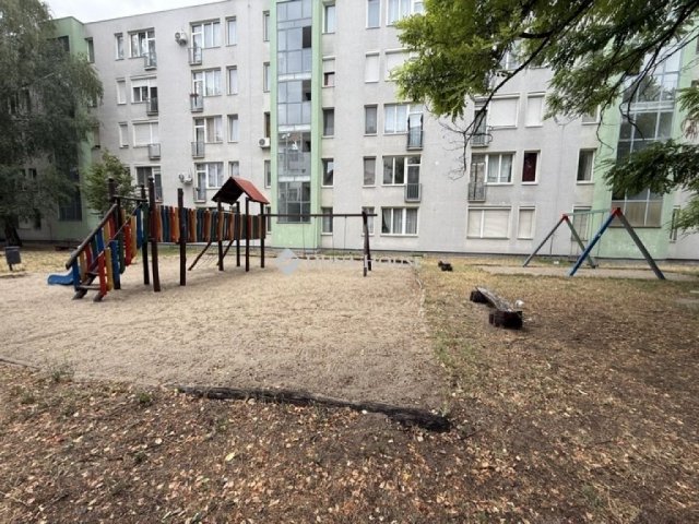 Eladó téglalakás, Kecskeméten 42.5 M Ft, 2 szobás