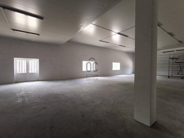 Kiadó ipari ingatlan, Lakitelken 854 E Ft / hó