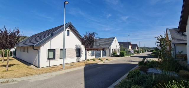 Eladó családi ház, Pilisborosjenőn 149.9 M Ft, 4 szobás