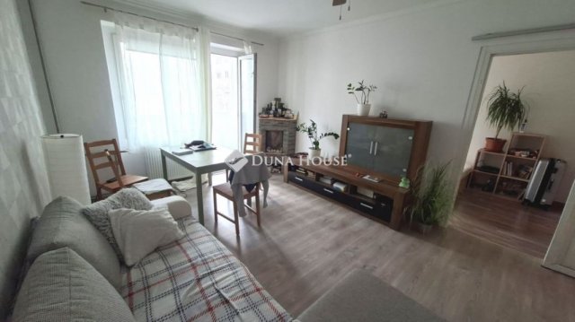 Eladó panellakás, Budapesten, III. kerületben 72 M Ft, 2 szobás