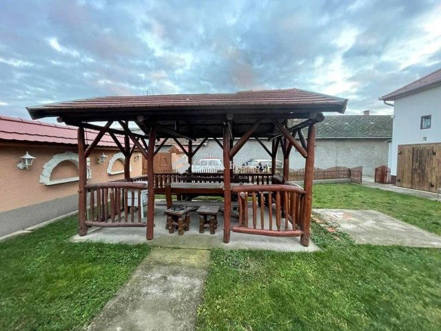 Eladó üzlethelyiség, Izsákon 95.9 M Ft / költözzbe.hu