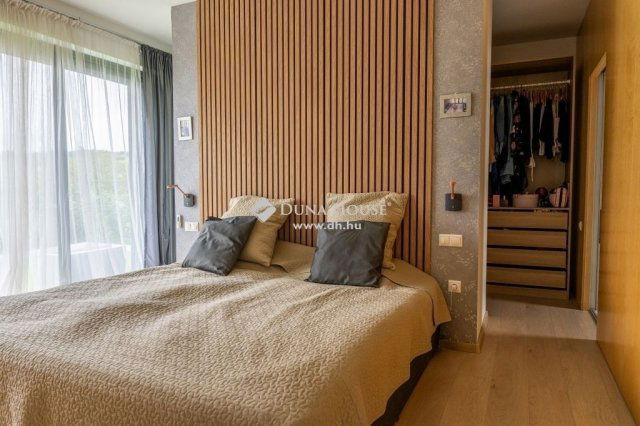 Eladó családi ház, Diósdon 429 M Ft, 5 szobás