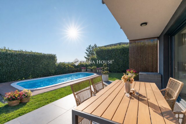 Eladó családi ház, Budaörsön 398.7 M Ft, 5 szobás