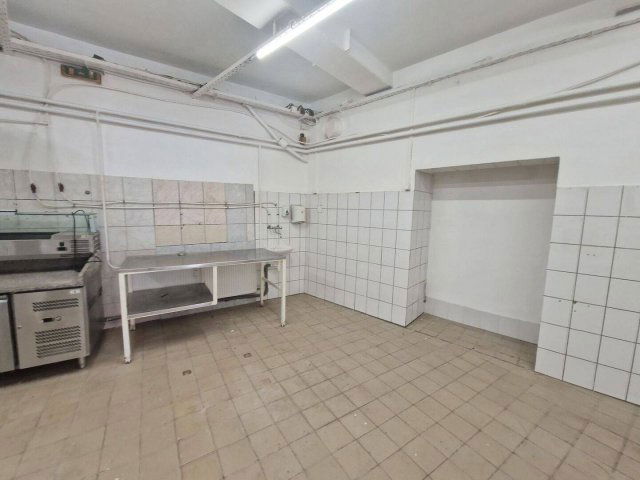 Kiadó üzlethelyiség, Budapesten, XIII. kerületben 977 E Ft / hó