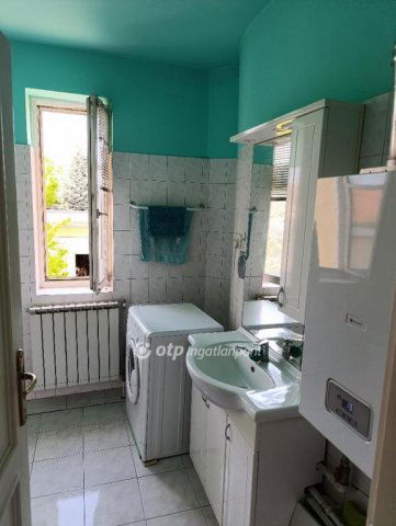 Eladó téglalakás, Kecskeméten 49.9 M Ft, 2 szobás