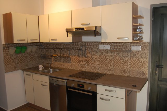 Eladó téglalakás, Kőszegen 53.99 M Ft, 2 szobás