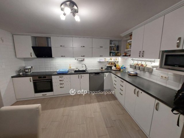 Eladó családi ház, Mohácson 88 M Ft, 3 szobás