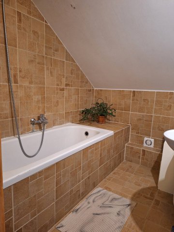 Eladó családi ház, Gödöllőn 222 M Ft, 7 szobás