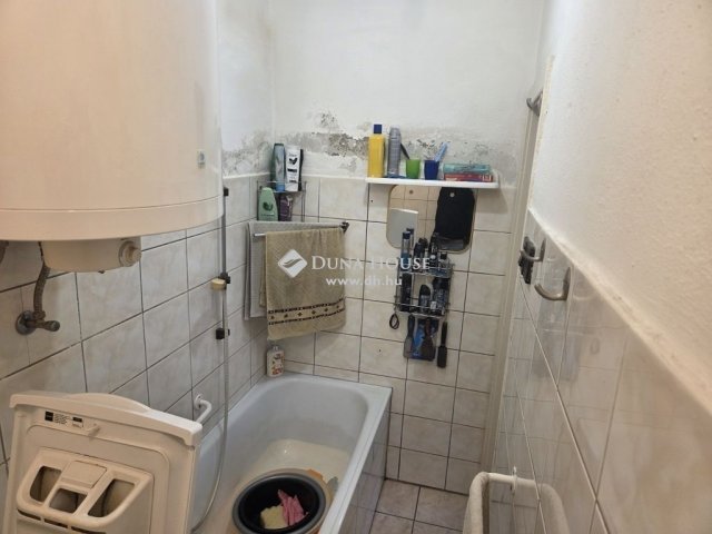 Eladó téglalakás, Kőszegen 28 M Ft, 2 szobás