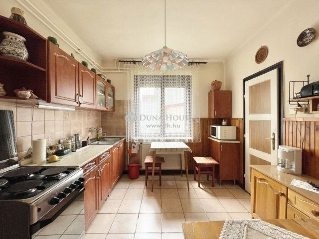 Eladó családi ház, Budapesten, XX. kerületben 129.9 M Ft