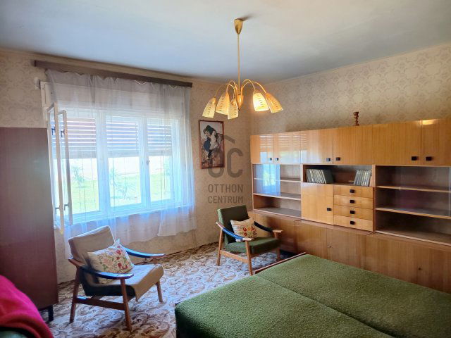 Eladó családi ház, Csesztregen 22.5 M Ft, 3 szobás