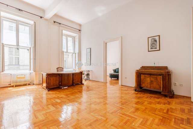 Eladó téglalakás, Budapesten, V. kerületben 215 M Ft, 3 szobás