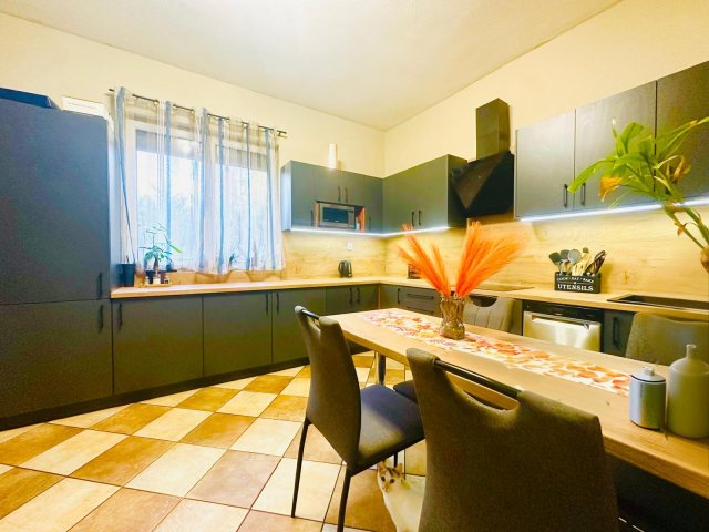 Eladó téglalakás, Budapesten, X. kerületben 119.9 M Ft, 3 szobás