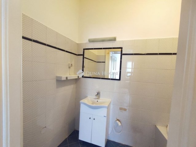 Eladó téglalakás, Budapesten, VIII. kerületben 99.9 M Ft