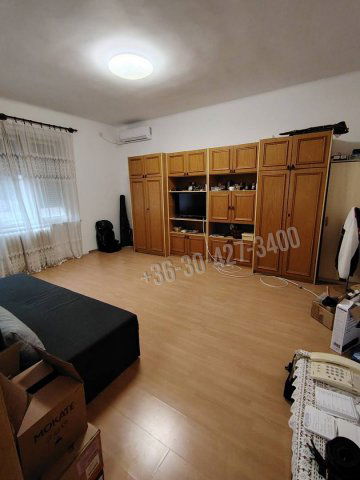 Eladó téglalakás, Dunaújvárosban 26.7 M Ft, 1 szobás