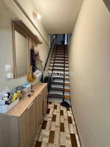 Eladó családi ház, Vecsésen 71.5 M Ft, 3 szobás