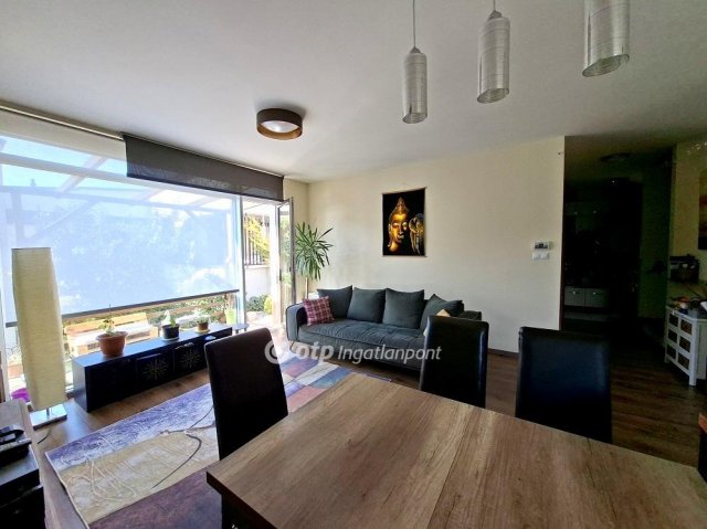 Eladó téglalakás, Biatorbágyon 149.9 M Ft, 5 szobás