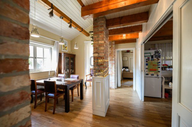 Eladó családi ház, Szentendrén 285 M Ft, 7 szobás