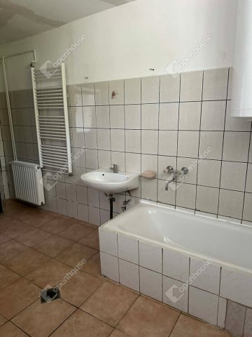 Eladó családi ház, Csöglén 16.5 M Ft, 2 szobás
