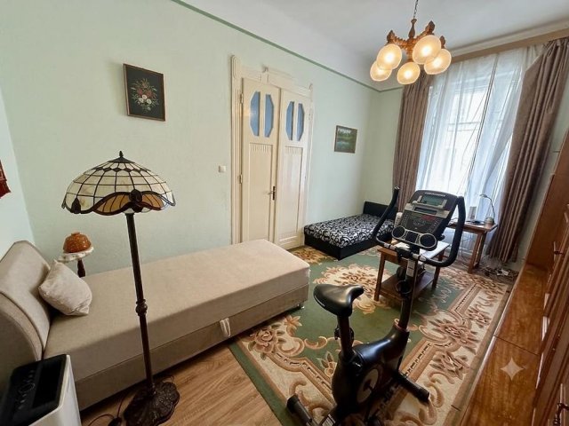 Eladó téglalakás, Budapesten, IX. kerületben, Lónyay utcában