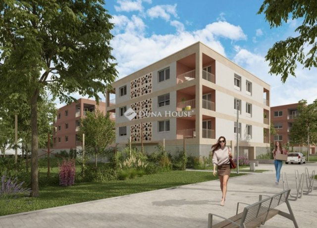 Eladó téglalakás, Pécsett 86 M Ft, 3 szobás