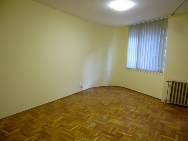 Eladó téglalakás, Szegeden 44.9 M Ft, 1 szobás