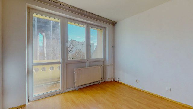 Eladó panellakás, Debrecenben 64.9 M Ft, 2+1 szobás