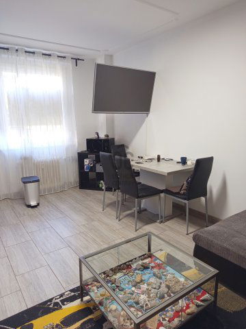 Eladó panellakás, Tatabányán 41.5 M Ft, 2 szobás