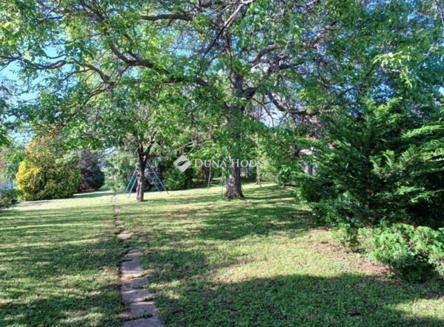 Eladó családi ház, Pécsváradon 64.9 M Ft, 4 szobás