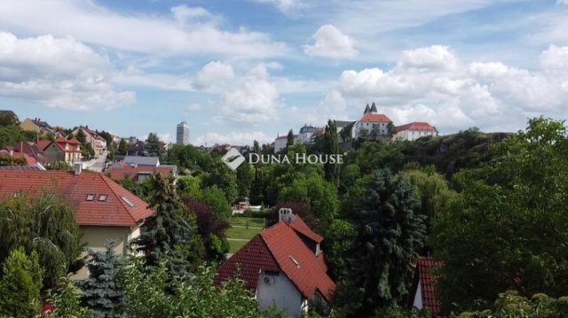 Eladó családi ház, Veszprémben 165 M Ft, 4 szobás