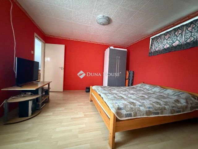 Eladó családi ház, Erdőkertesen 67.9 M Ft, 4 szobás