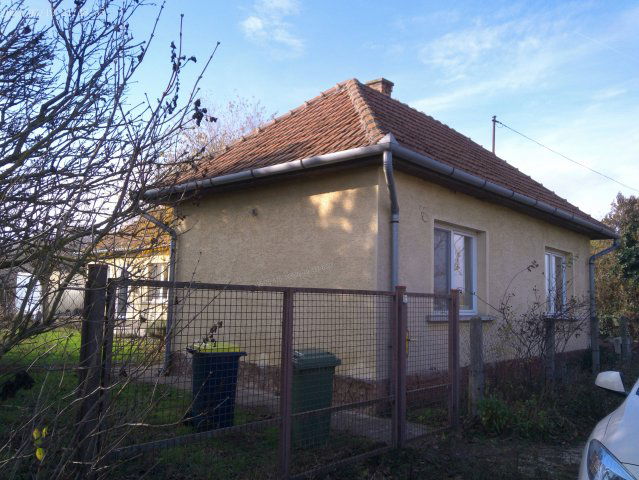 Eladó családi ház, Albertirsán 35 M Ft, 3 szobás