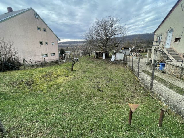 Eladó telek, Pécsett 4.5 M Ft / költözzbe.hu