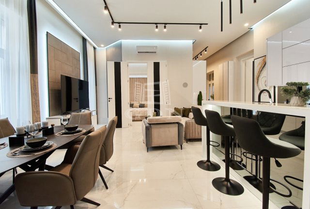 Kiadó téglalakás, albérlet, Budapesten, V. kerületben, 3 szobás