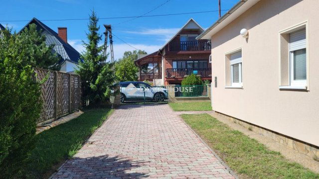 Eladó nyaraló, Balatonfenyvesen, Földváry Miksa utcában 79 M Ft