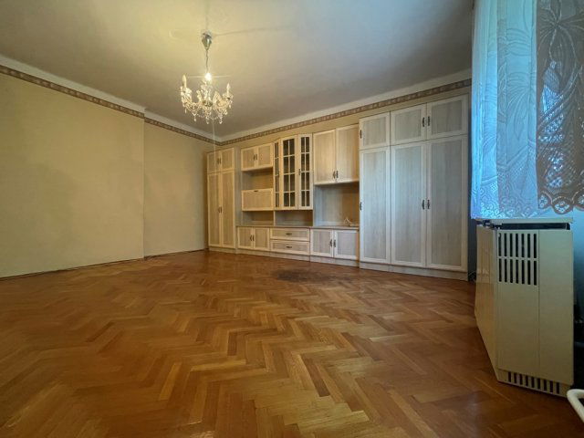 Eladó téglalakás, Vácon 34.2 M Ft, 1 szobás