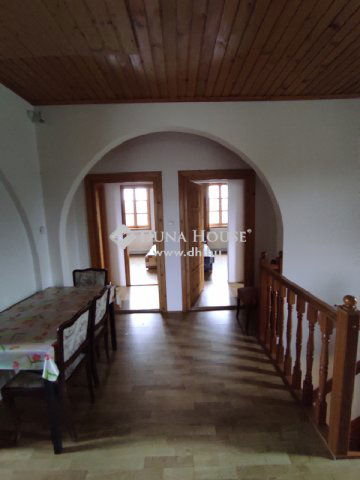 Eladó családi ház, Kemencén 230 M Ft, 3 szobás