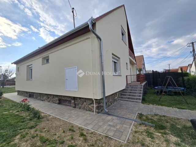 Eladó családi ház, Kozármislenyen 124.9 M Ft, 5 szobás