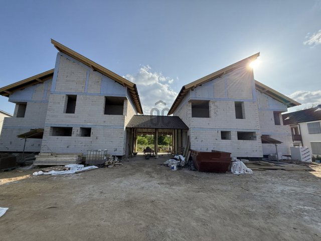 Eladó ikerház, Budapesten, XVI. kerületben 204 M Ft, 6 szobás