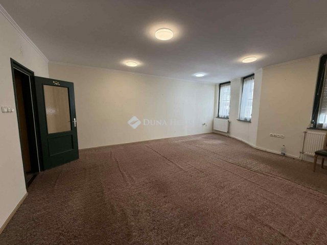 Kiadó iroda, Kecskeméten 140 E Ft / hó / költözzbe.hu